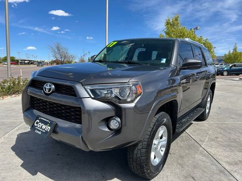 Used 2017 Toyota 4Runner SR5 image 3