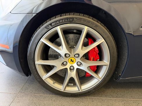 Used 2010 Ferrari California RWD image 10