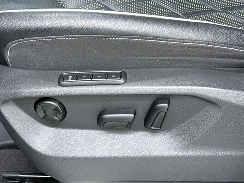 Used 2024 Volkswagen Atlas SEL Premium R-Line image 13