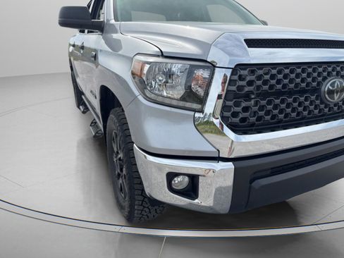 Used 2021 Toyota Tundra SR5 w/ SR5 Leather Package image 4