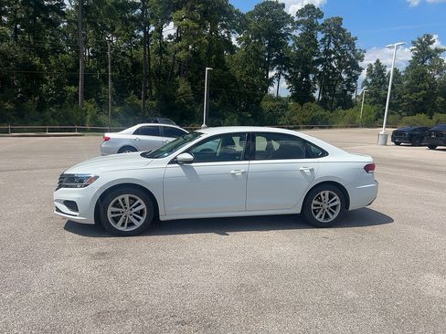 Used 2021 Volkswagen Passat 2.0T S FWD image 11