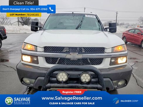 Used 2003 Chevrolet Avalanche 2500 w/ Driver Convenience Package image 7