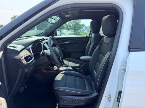 Certified 2023 Chevrolet TrailBlazer RS w/ Sun and Liftgate Package AWD/4WD image 7