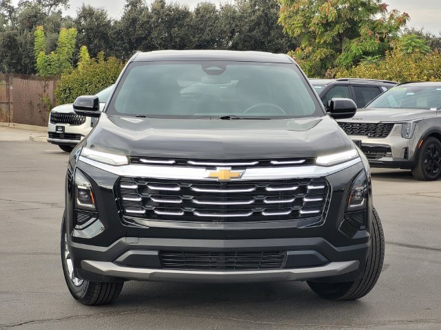 Used 2025 Chevrolet Equinox LT FWD image 3