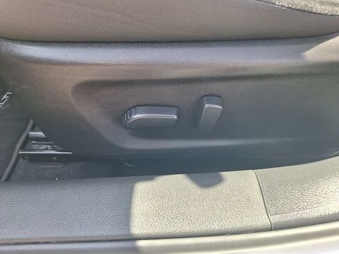 Used 2025 Nissan Altima 2.5 SV FWD image 18