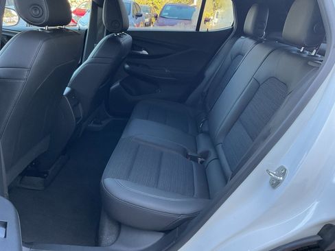 Used 2025 Buick Envista Preferred image 15