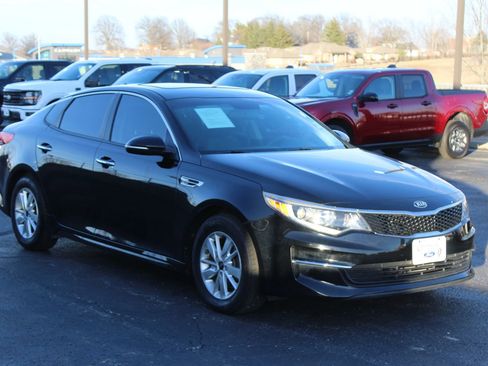 Used 2018 Kia Optima LX image 7