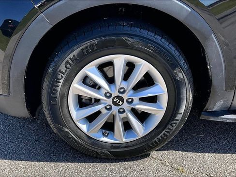 Used 2020 Kia Sorento LX w/ LX I4 Convenience Package AWD/4WD image 8