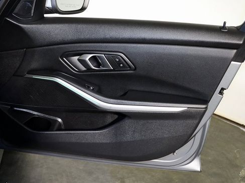 Used 2025 BMW 330i xDrive Sedan image 33