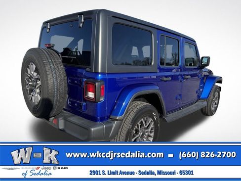 Used 2019 Jeep Wrangler Unlimited Sahara AWD/4WD image 4