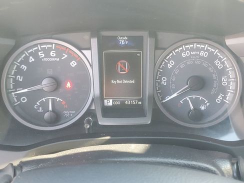 Used 2023 Toyota Tacoma TRD Sport image 25