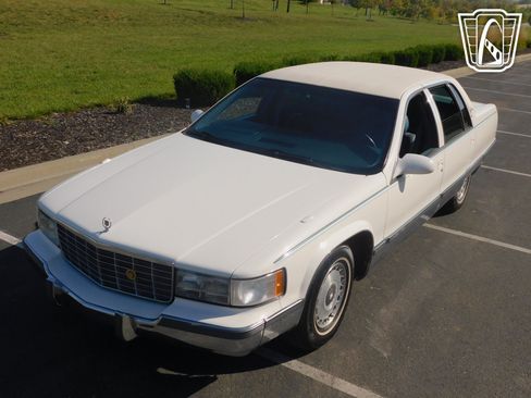 Used 1995 Cadillac Fleetwood Brougham RWD image 9
