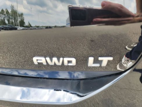 Used 2023 Chevrolet Equinox LT AWD/4WD image 8