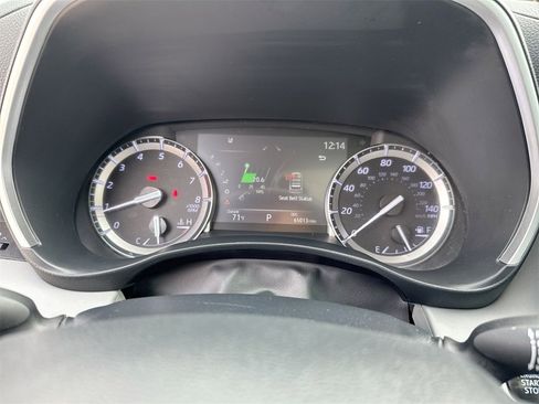 Used 2022 Toyota Highlander XLE image 21