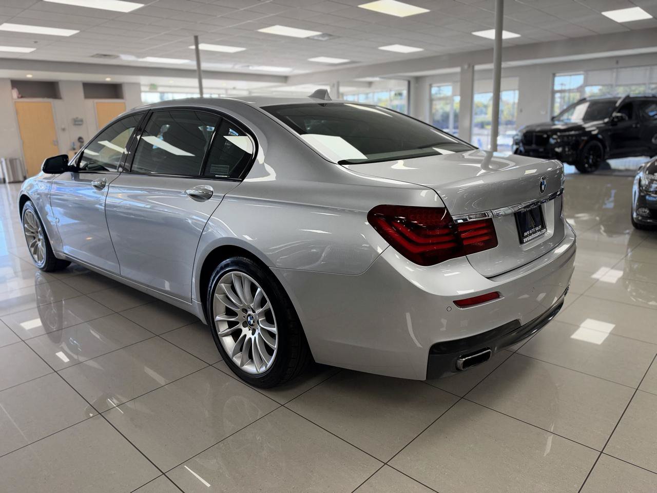 Used 2013 BMW 750Li RWD image 6