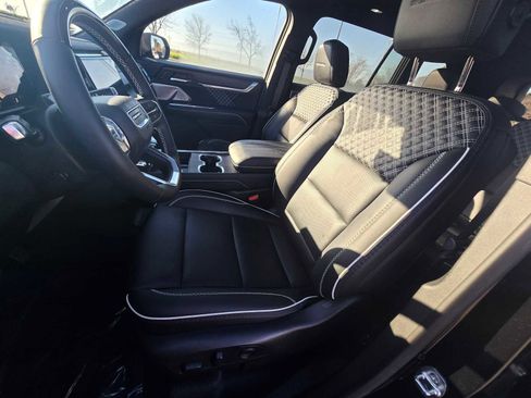 Used 2024 GMC Acadia Denali w/ Super Cruise Package image 25