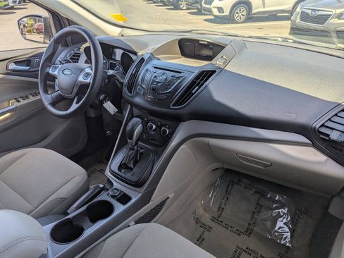 Used 2016 Ford Escape SE FWD image 12