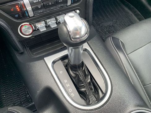 Used 2018 Ford Mustang Premium image 21