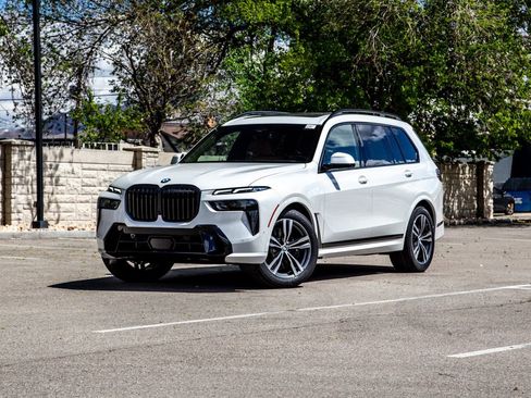 New 2026 BMW X7 xDrive40i w/ Executive Package image 1