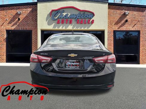 Used 2022 Chevrolet Malibu LT FWD image 8