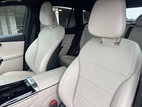 New 2026 Mercedes-Benz GLC 300 image 9