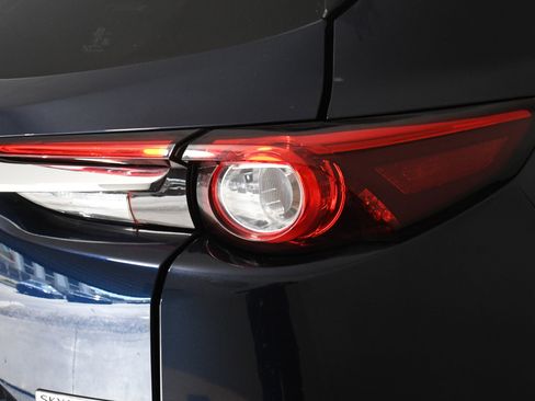 Used 2023 MAZDA CX-9 Touring image 32