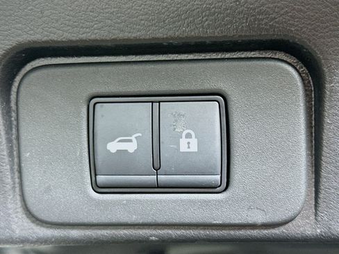 Used 2023 Nissan Rogue SV w/ SV Premium B Package FWD image 28