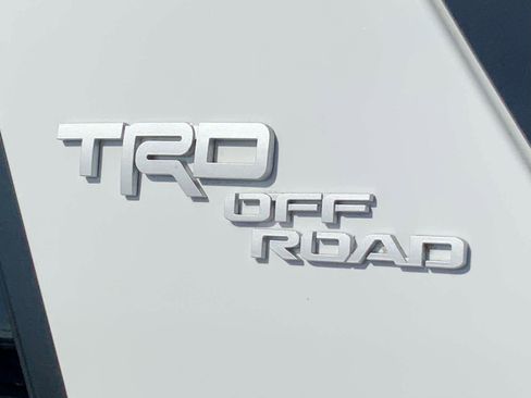 Used 2024 Toyota 4Runner TRD Off-Road AWD/4WD image 17