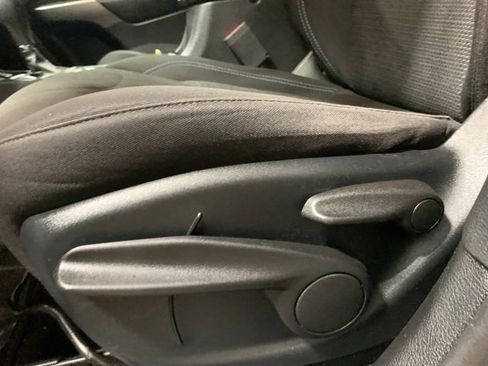 Used 2019 Jeep Cherokee Latitude w/ Popular Appearance Group image 15