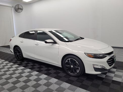 Used 2020 Chevrolet Malibu LT FWD image 11