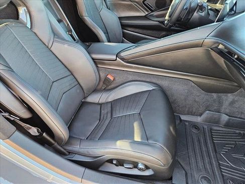 Used 2025 Chevrolet Corvette Z06 w/ Z07 Performance Package image 17