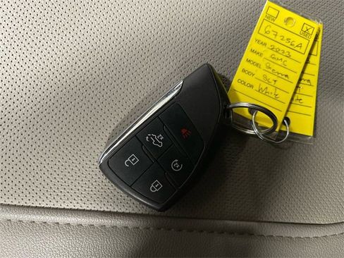 Used 2023 GMC Sierra 1500 SLT image 21