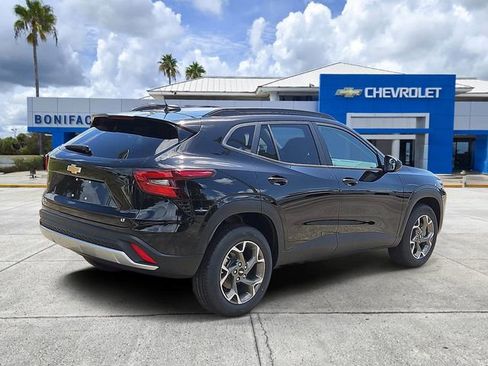 New 2026 Chevrolet Trax LT FWD image 4