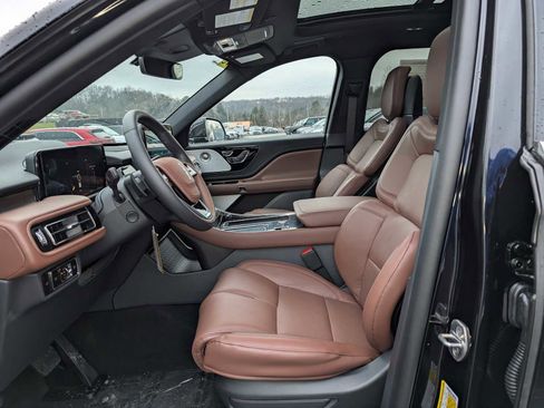 New 2026 Lincoln Aviator Reserve image 4