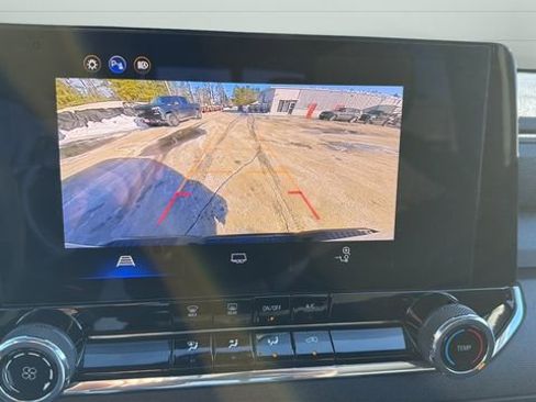 Used 2025 Chevrolet Colorado W/T image 24