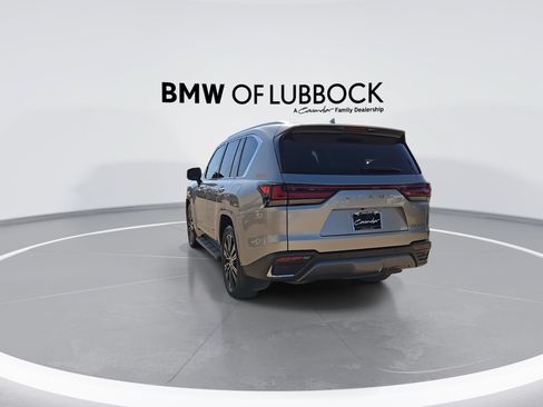 Used 2024 Lexus LX 600 4WD w/ Luxury Package image 7