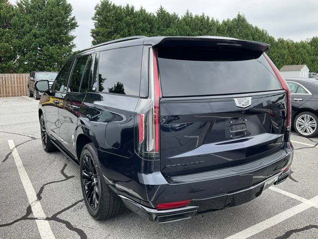 Used 2022 Cadillac Escalade Sport w/ Touring Package AWD/4WD image 4