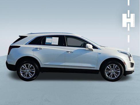 Used 2022 Cadillac XT5 Premium Luxury w/ LPO, Floor Liner Package FWD image 3