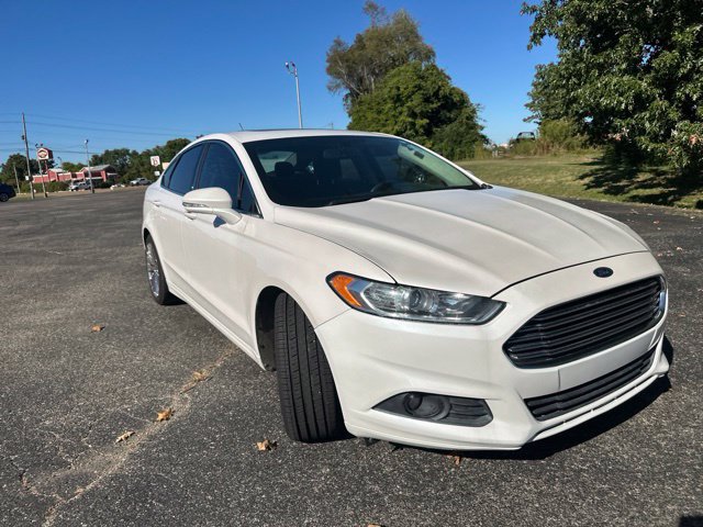 Used 2013 Ford Fusion SE FWD image 4
