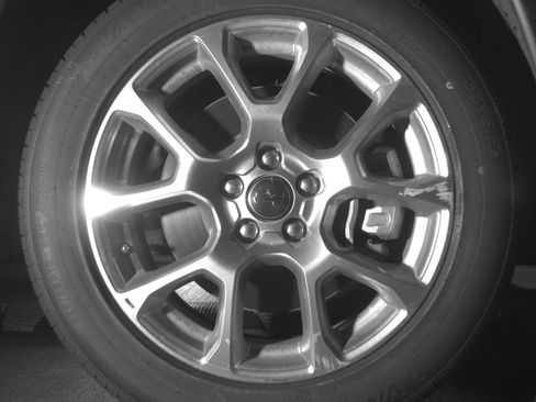 Used 2025 Jeep Compass Limited AWD/4WD image 13