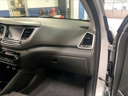 Used 2017 Hyundai Tucson Limited AWD/4WD image 13
