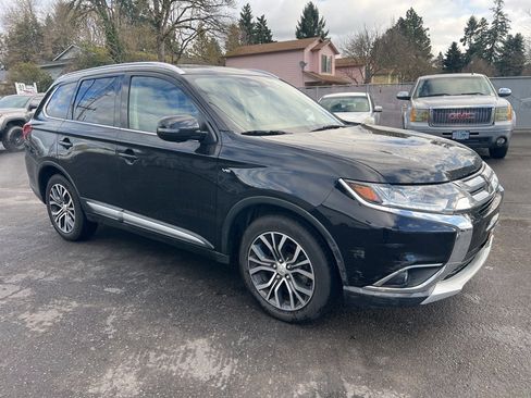 Used 2018 Mitsubishi Outlander GT image 1
