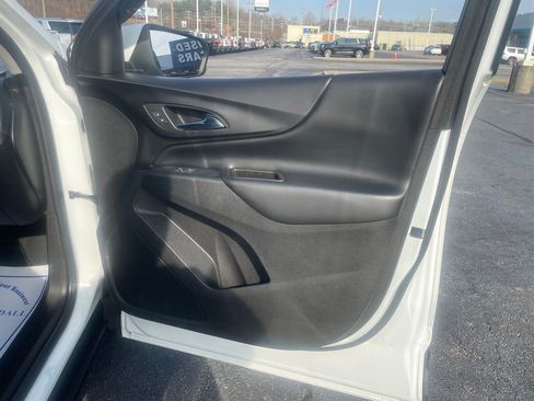 Used 2018 Chevrolet Equinox LT image 14