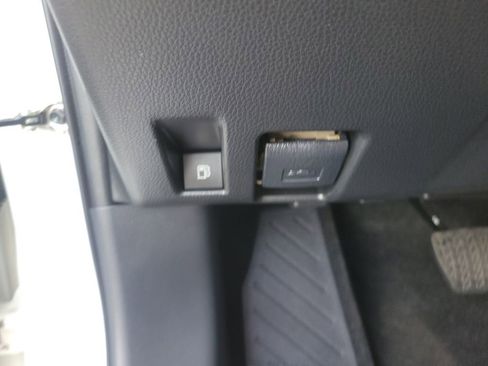 Used 2023 Toyota RAV4 XLE image 31