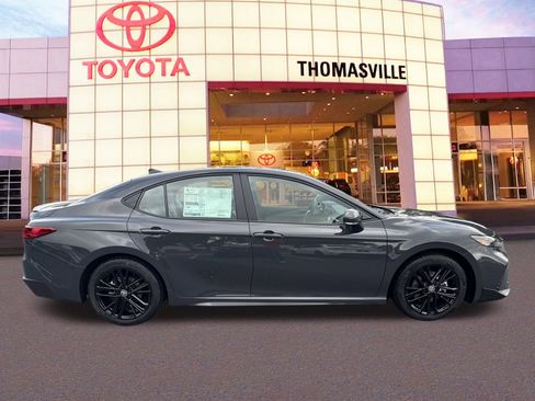 New 2026 Toyota Camry SE image 4