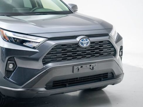 Used 2022 Toyota RAV4 XLE Premium AWD/4WD image 14