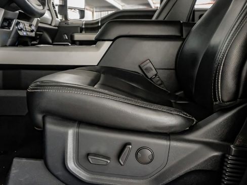 Used 2020 Ford F250 Lariat w/ Lariat Ultimate Package AWD/4WD image 29