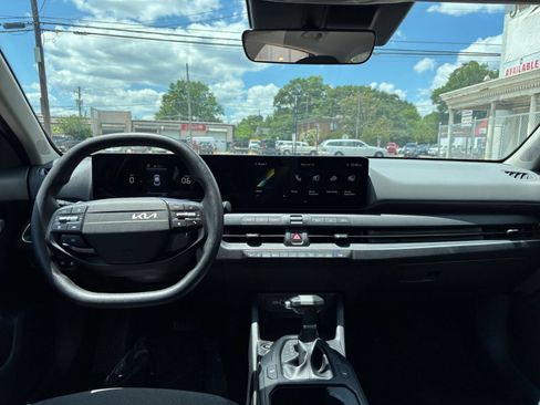 Used 2025 Kia K4 FWD image 33