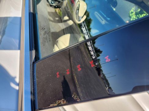 Used 2022 Lincoln Corsair Reserve w/ Equipment Group 201A image 11