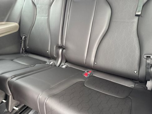 New 2026 Kia Carnival EX image 15